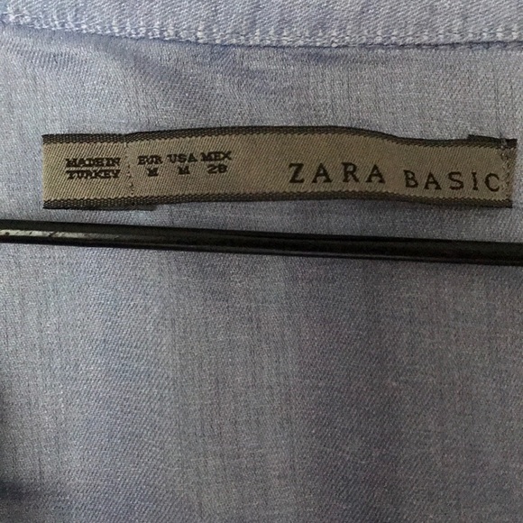 Zara top, fitted and loose chambray style top - Picture 2 of 2